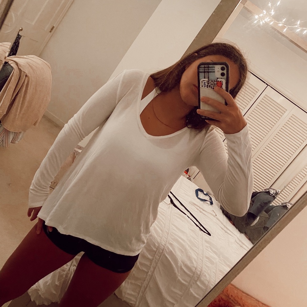 MY FAV LIGHTWEIGHT WINTER TOP!!🤍🤍🤍